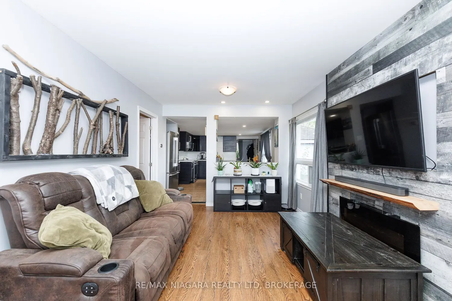 350 Belleview Boulevard photo 4