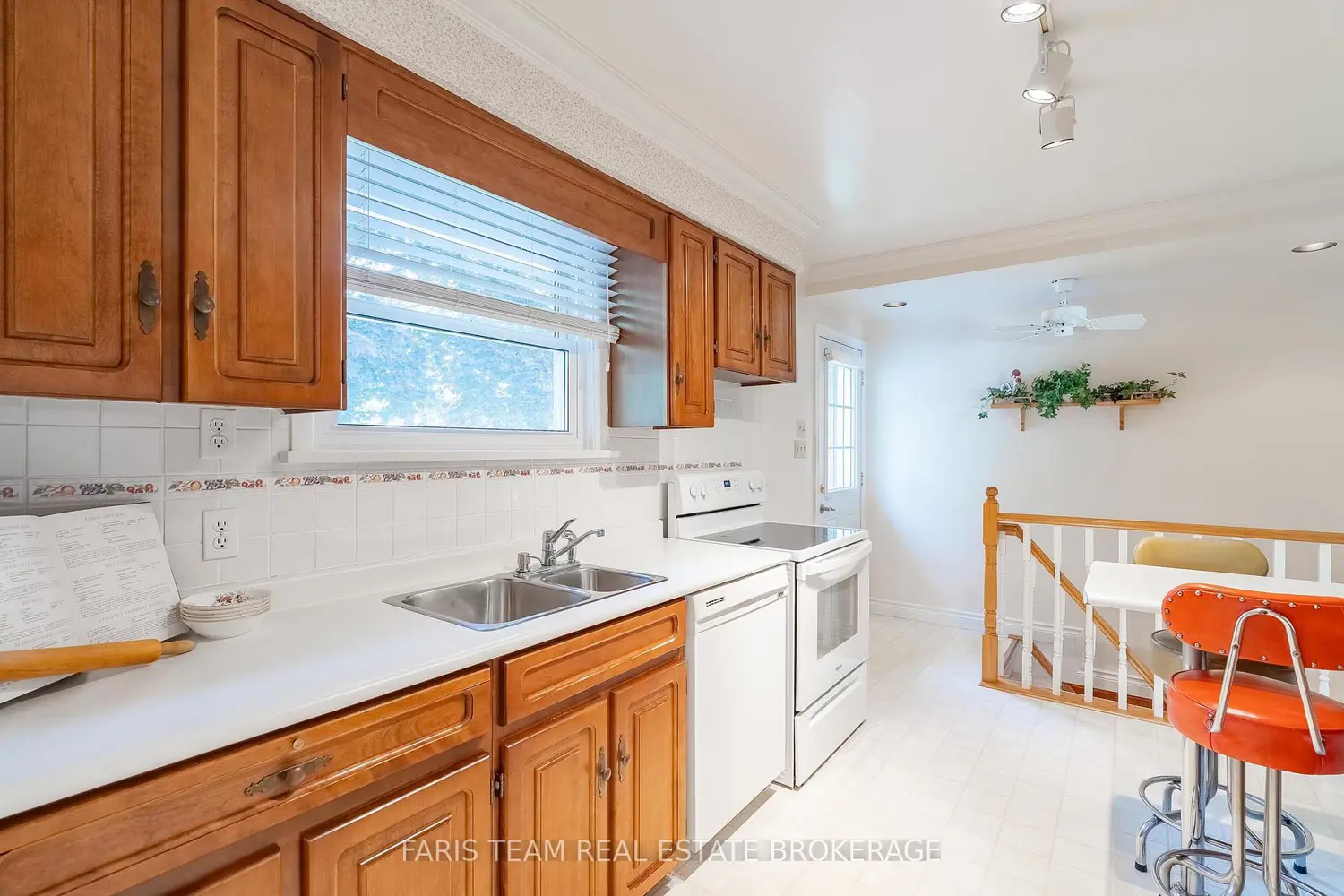 37 Downsview Drive photo 5