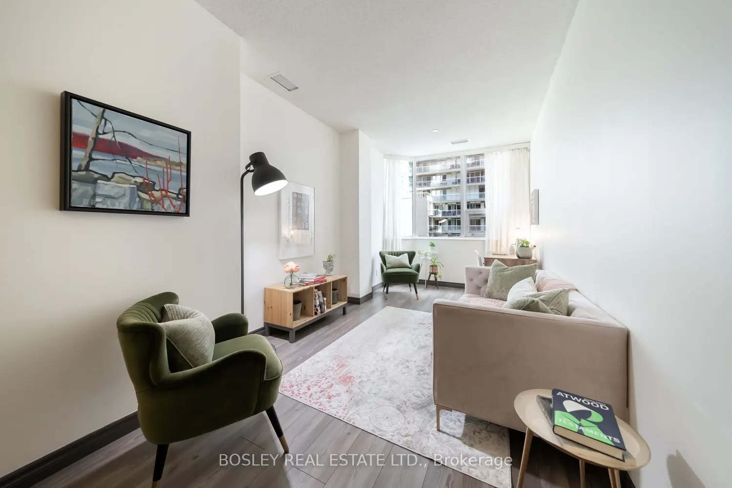 393 King Street 604 photo 3
