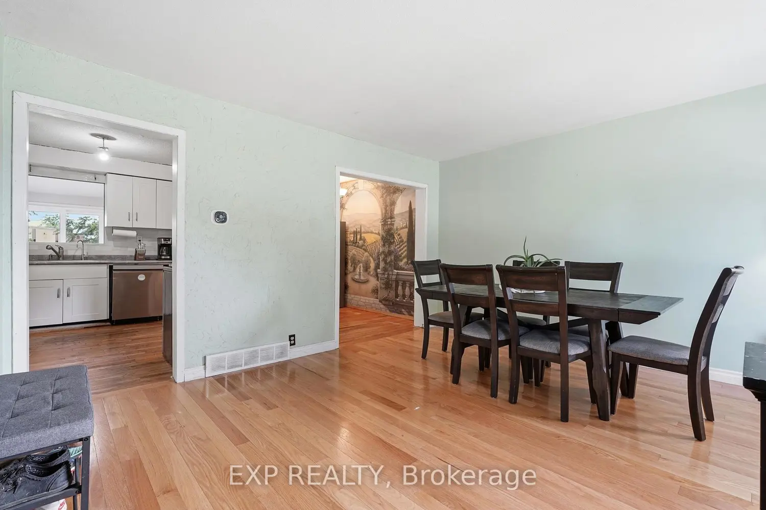 83 Oriole Parkway photo 4