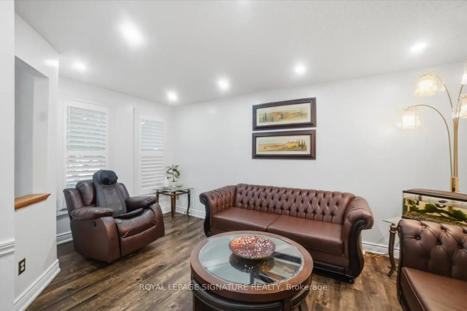 1778 Silverthorn Square photo 2