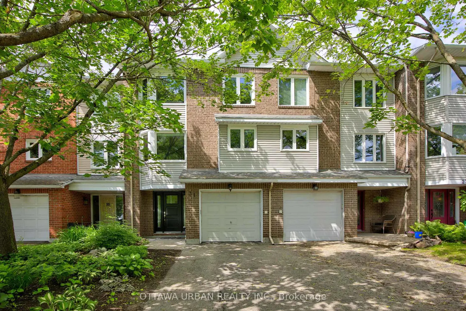 31 Gladecrest Court
