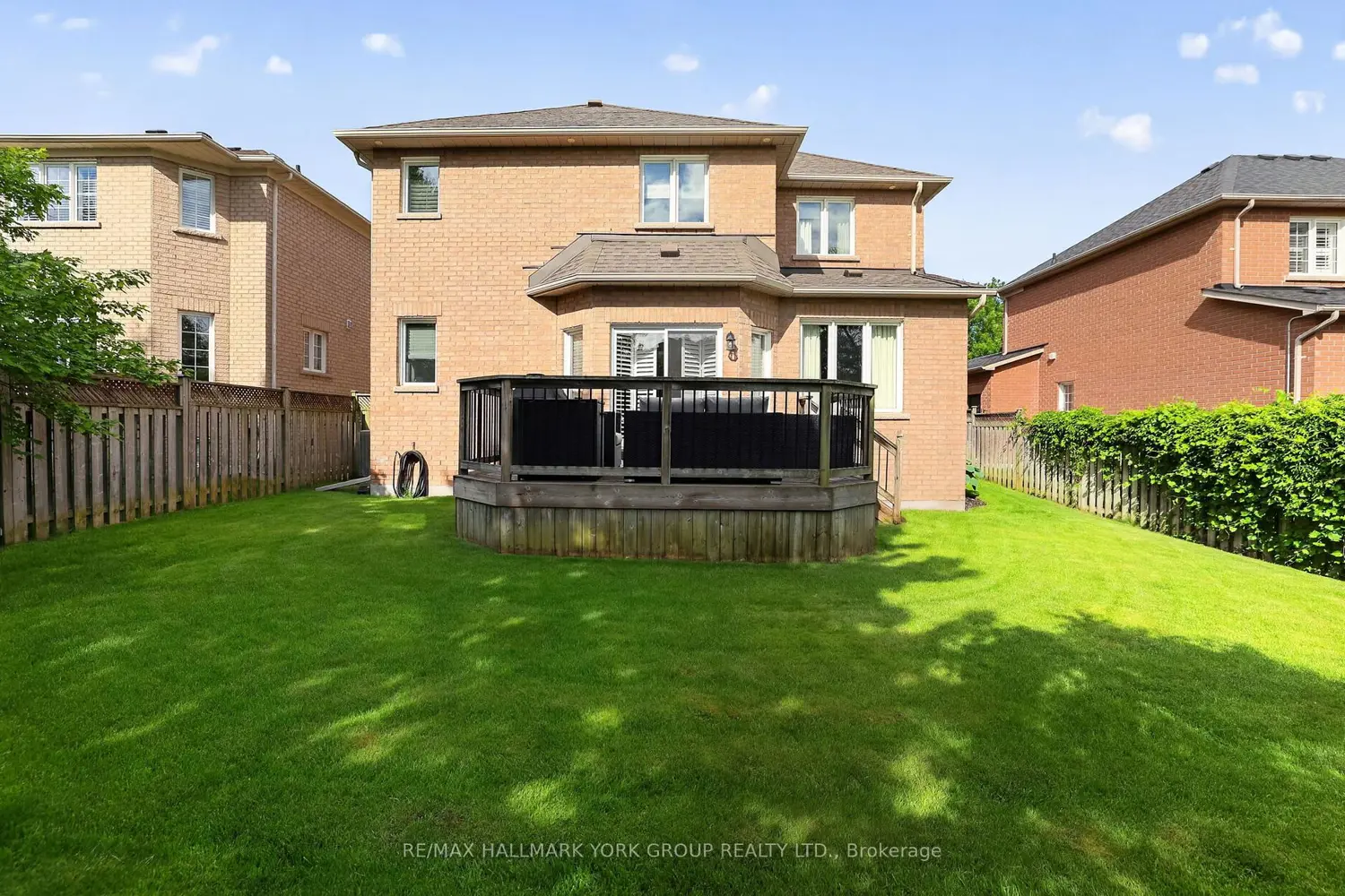 260 Willis Drive photo 2