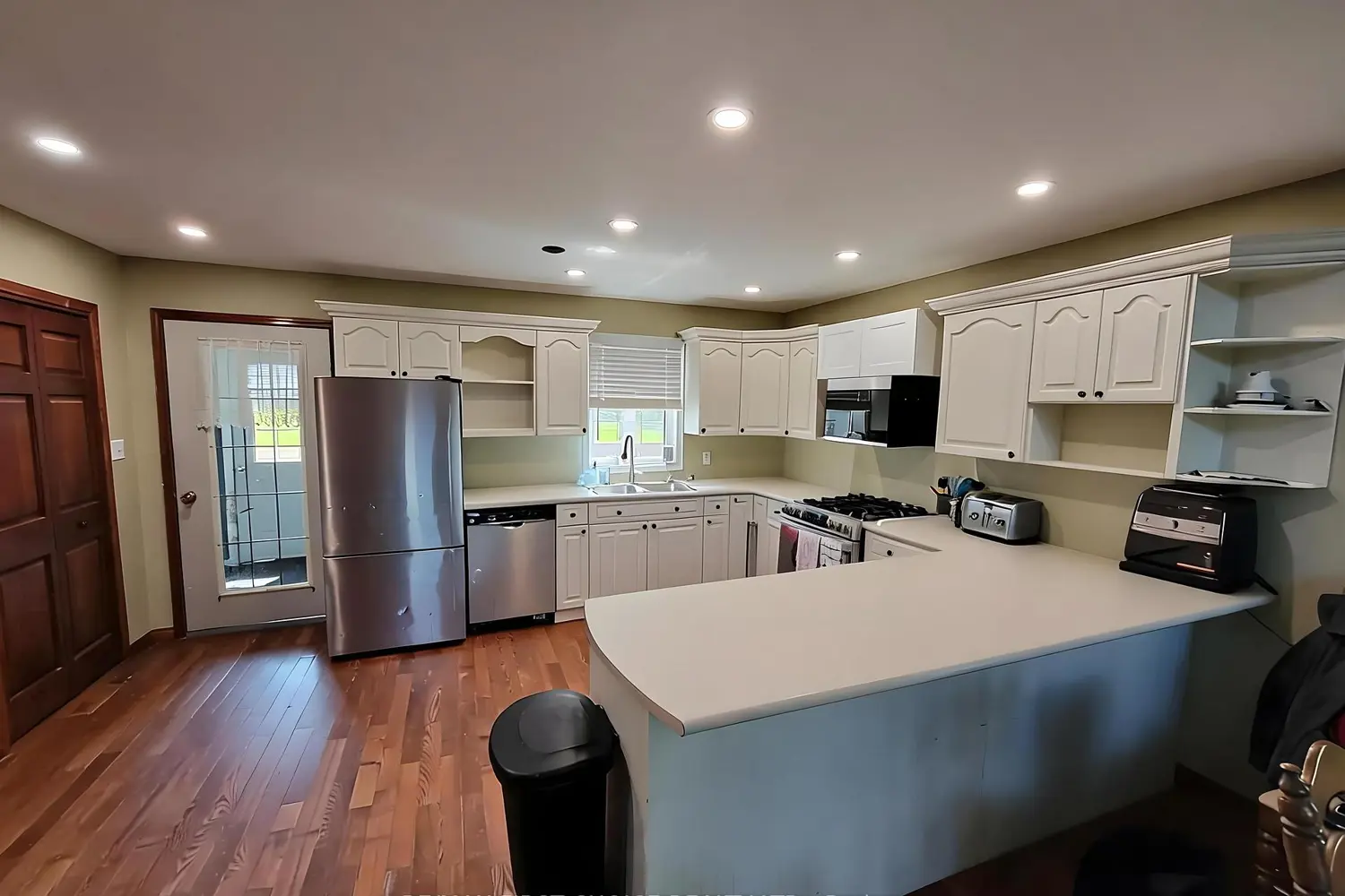 285 Sundwall Rd photo 3