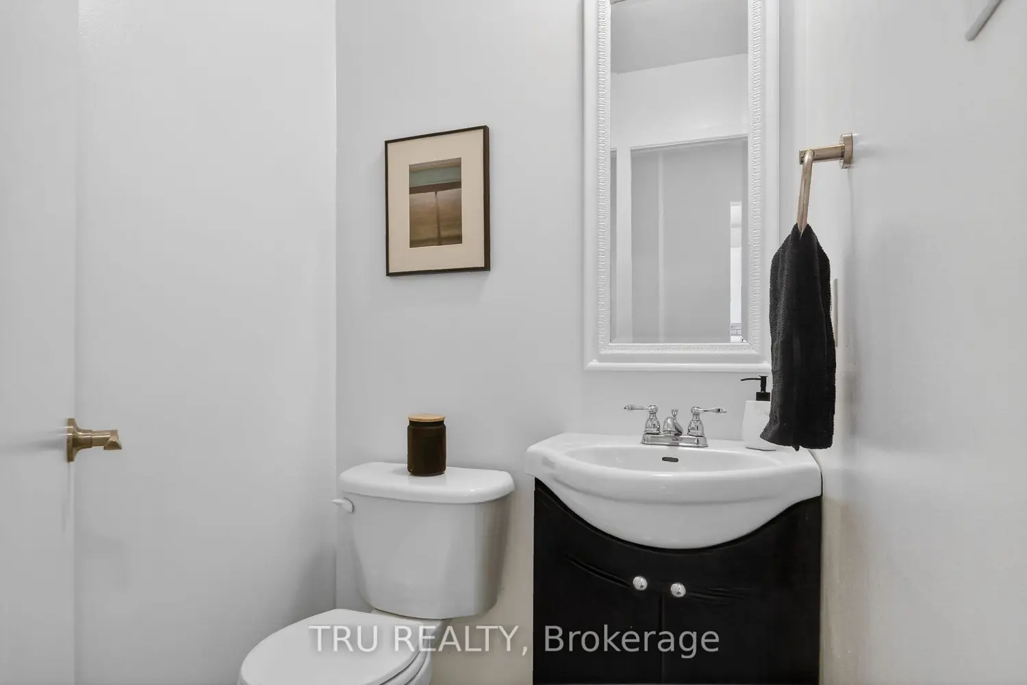 16-164 Barrow Crescent
