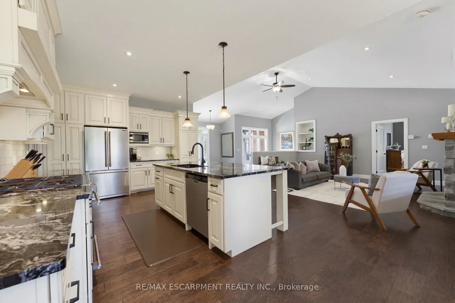 15 Bluenose Drive photo 5