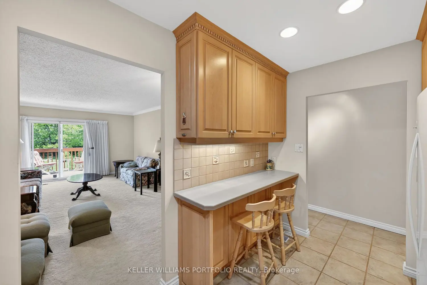 696 King Street 36 photo 2
