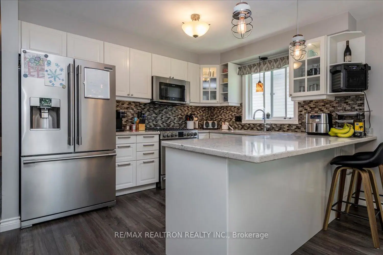 34 O'shaughnessy Crescent photo 3