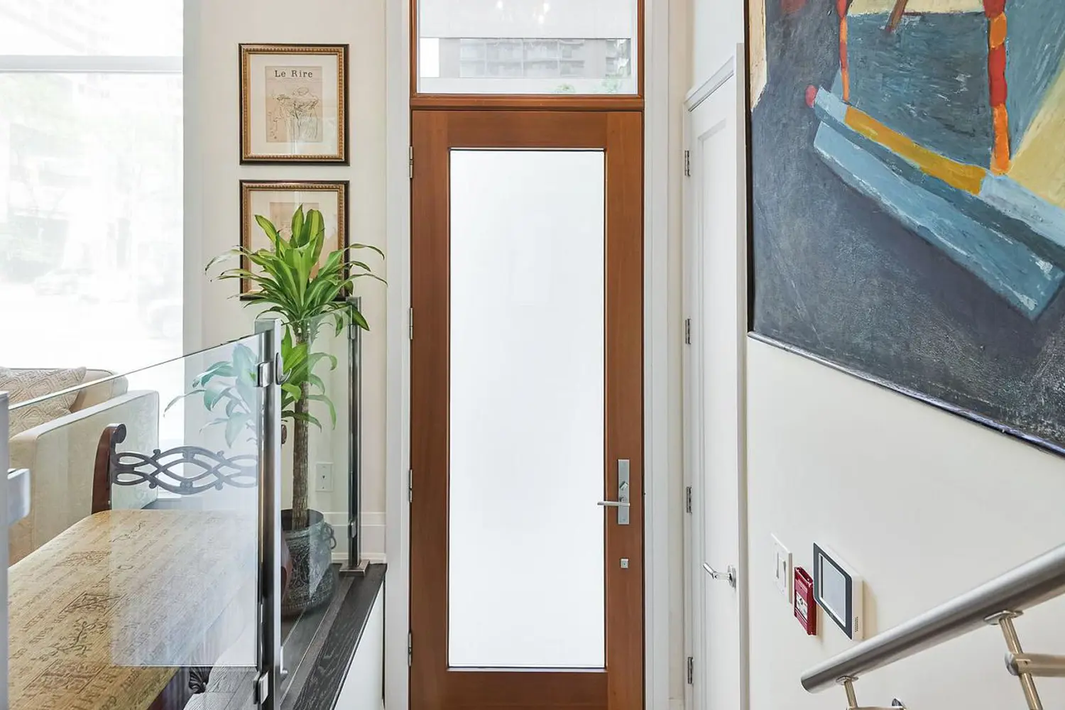 1084 Bay Street photo 2