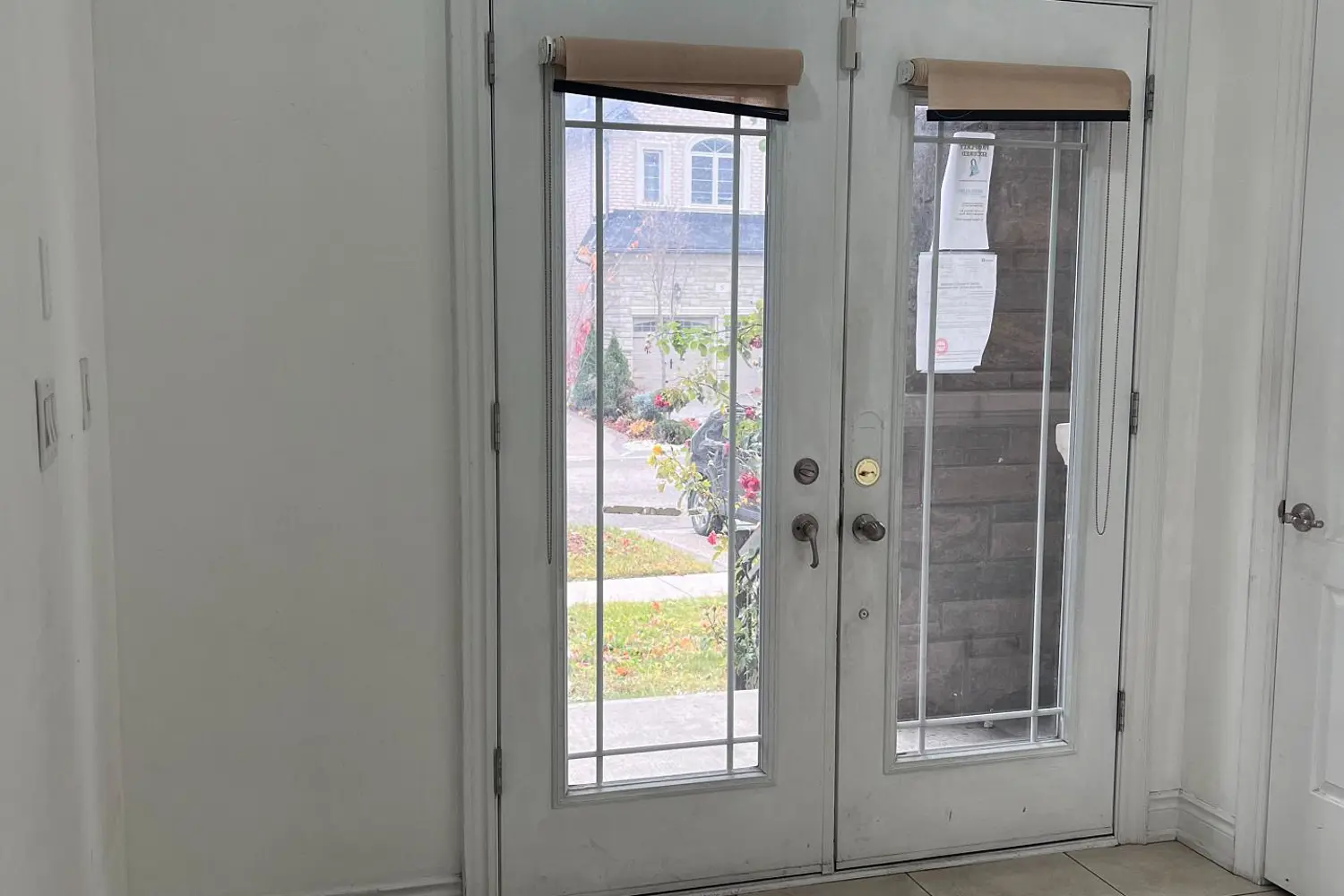 8 Arda Crescent photo 4