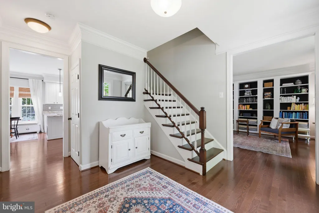 21406 Manor View Circle, Germantown, MD 20876 photo 2
