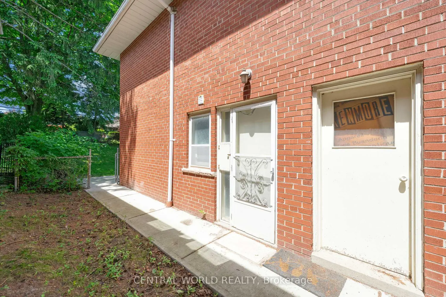 38 Denrock Drive photo 2