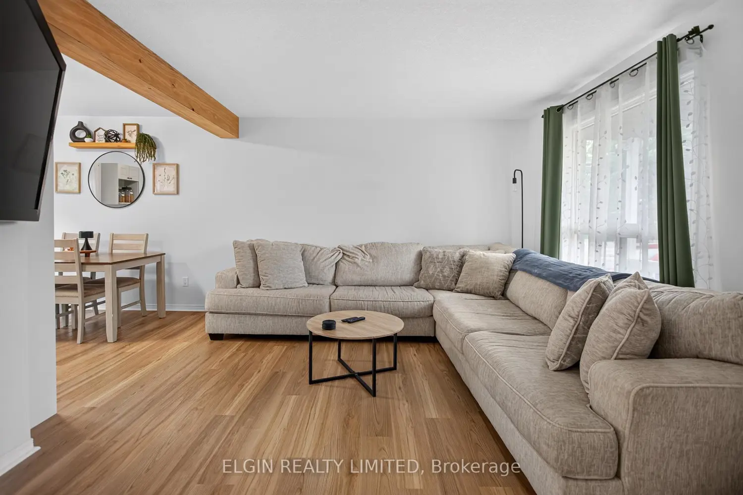 27 Cook Crescent photo 5