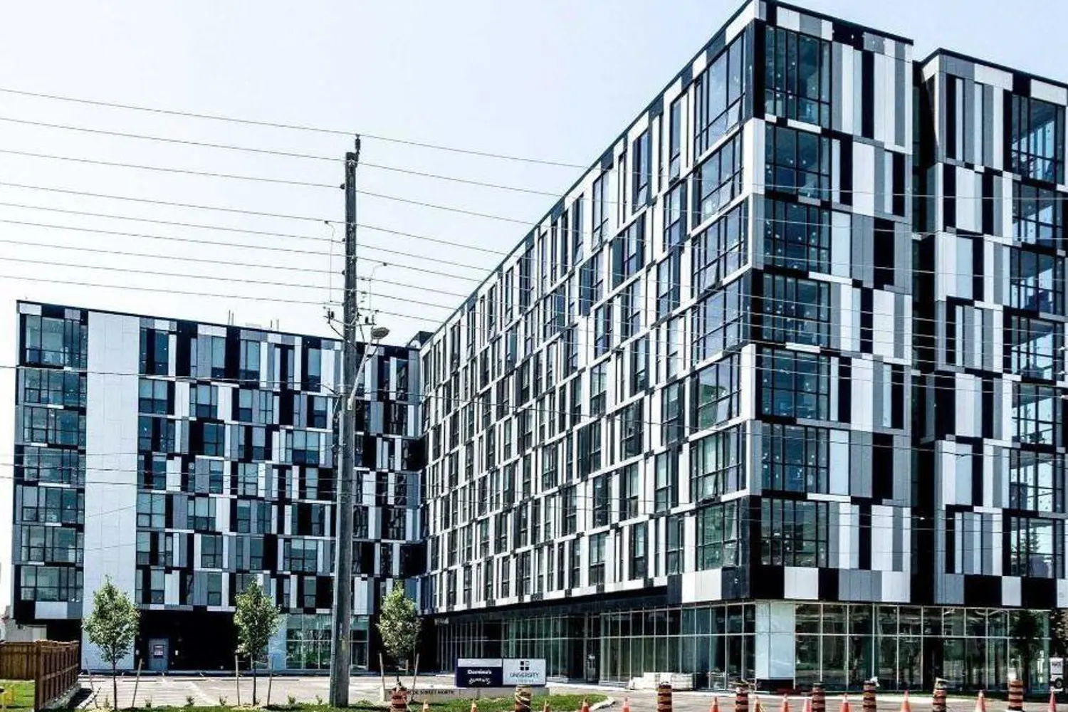 1900 Simcoe Street 436