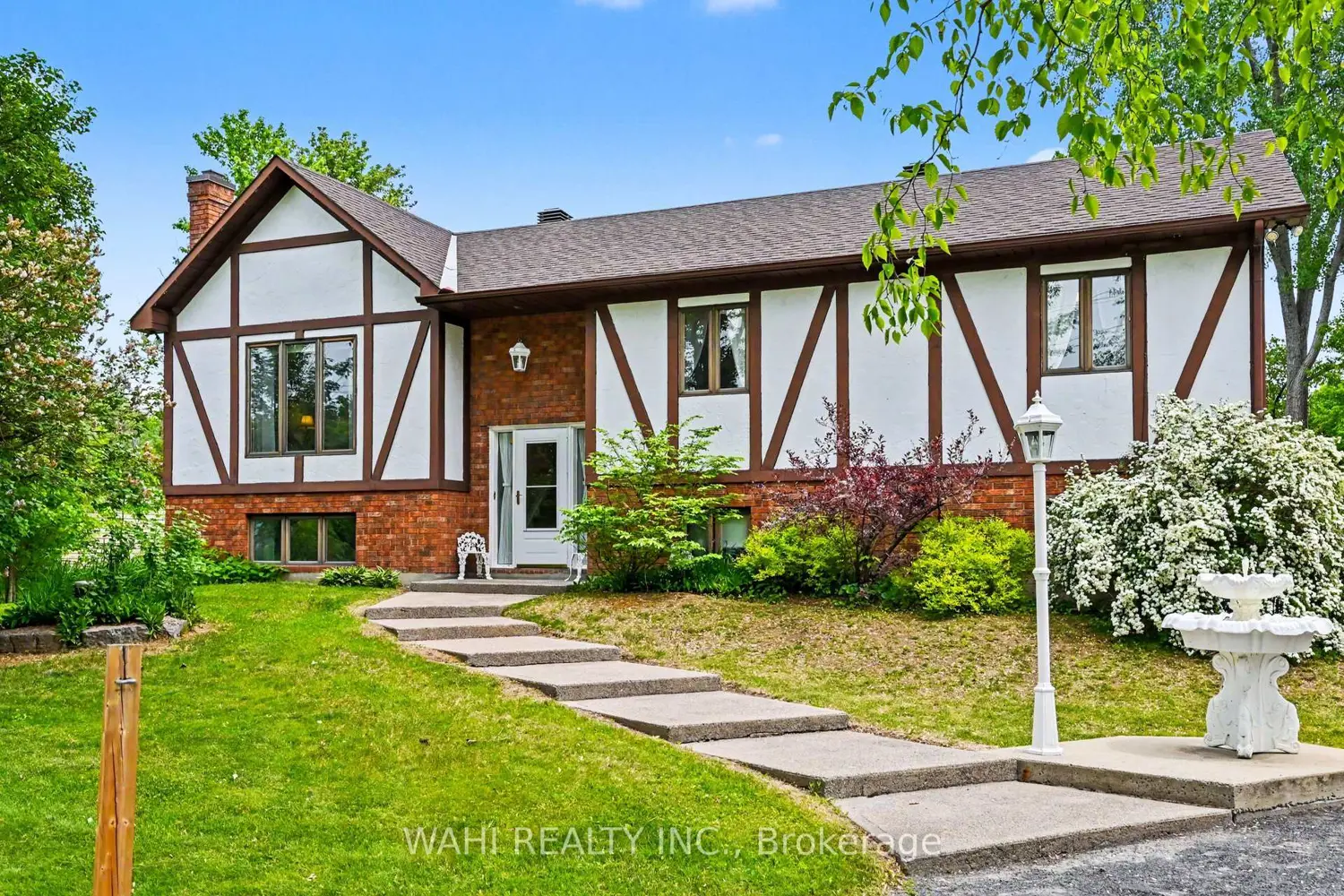 1887 Canaan Road photo 2