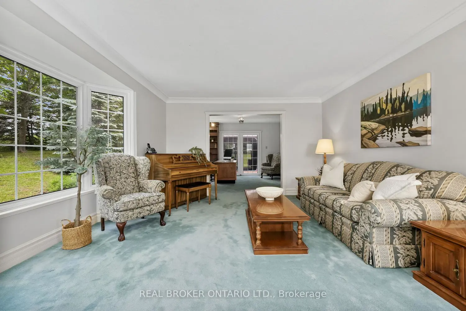 462 Franklin Drive photo 5