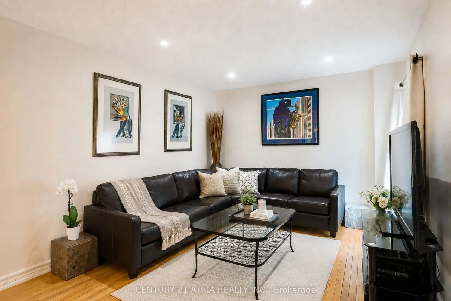 92 Rejane Crescent photo 4