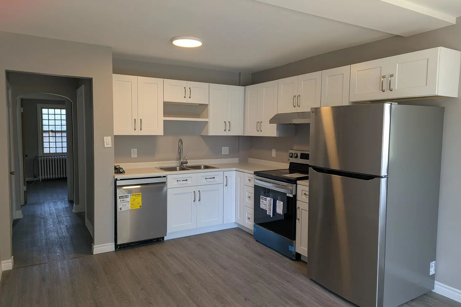 165 Helen Street photo 2