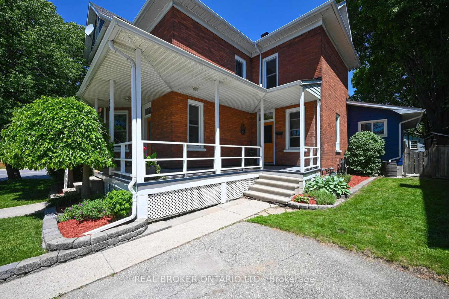 39 Mcewen Avenue photo 2