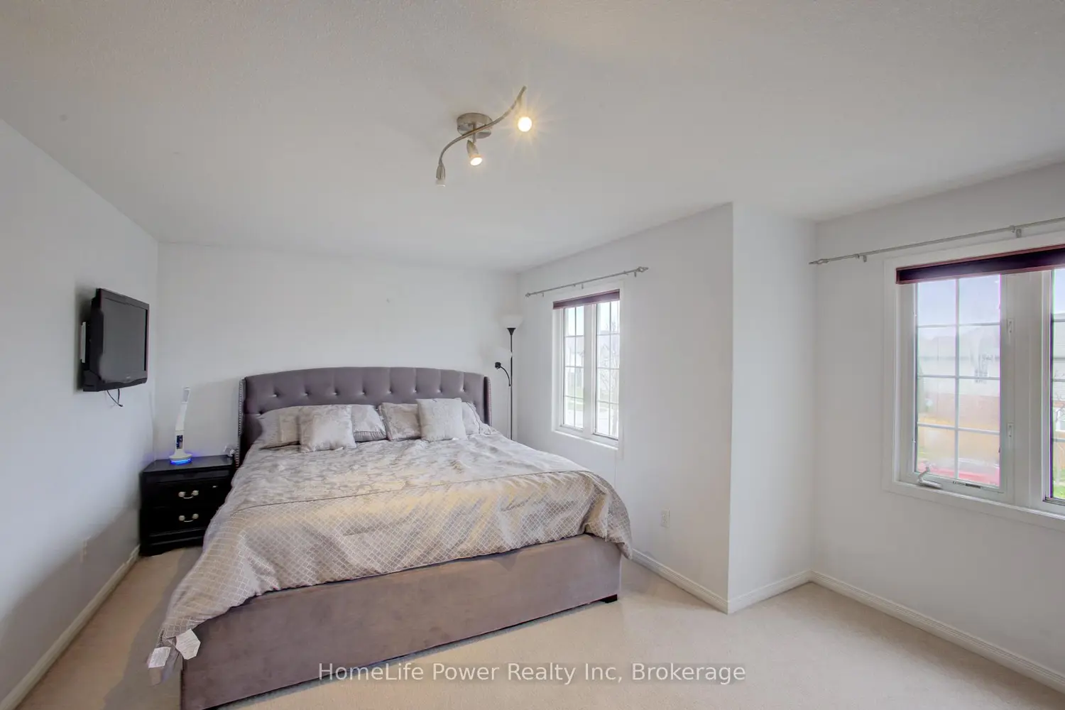 53 Prosperity Drive photo 4