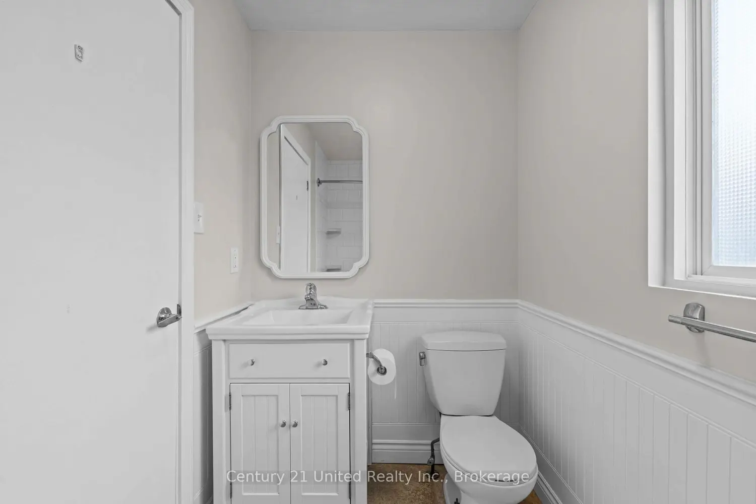 223 Antrim Street photo 3