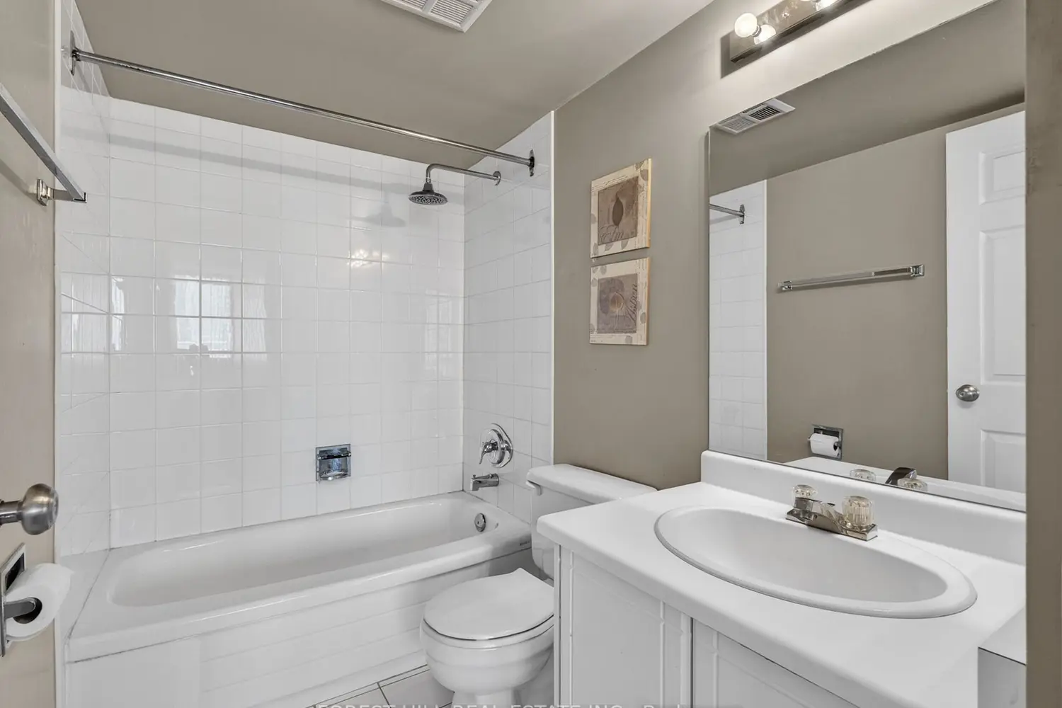 7460 Bathurst Street 1014 photo 5