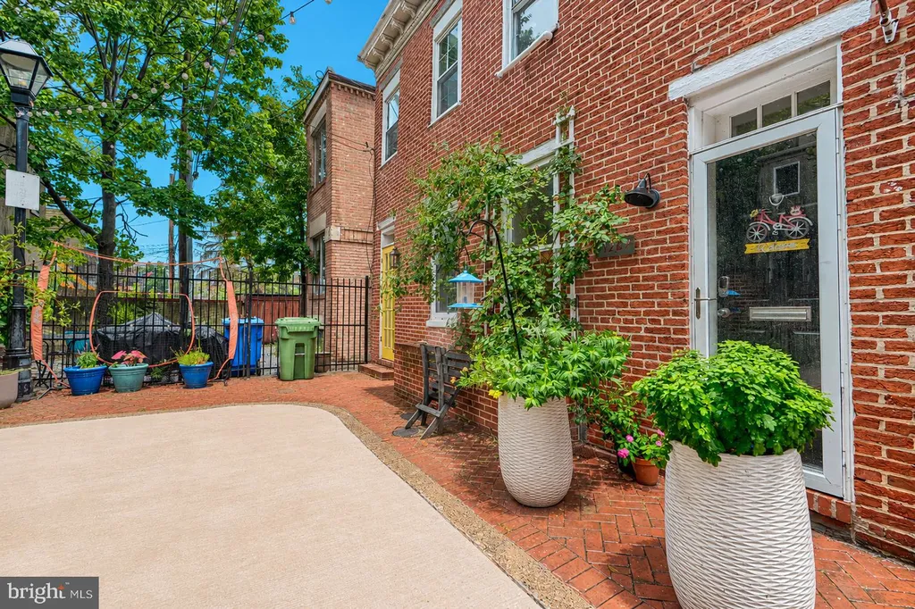 1247 Knox Court, Baltimore, MD 21230