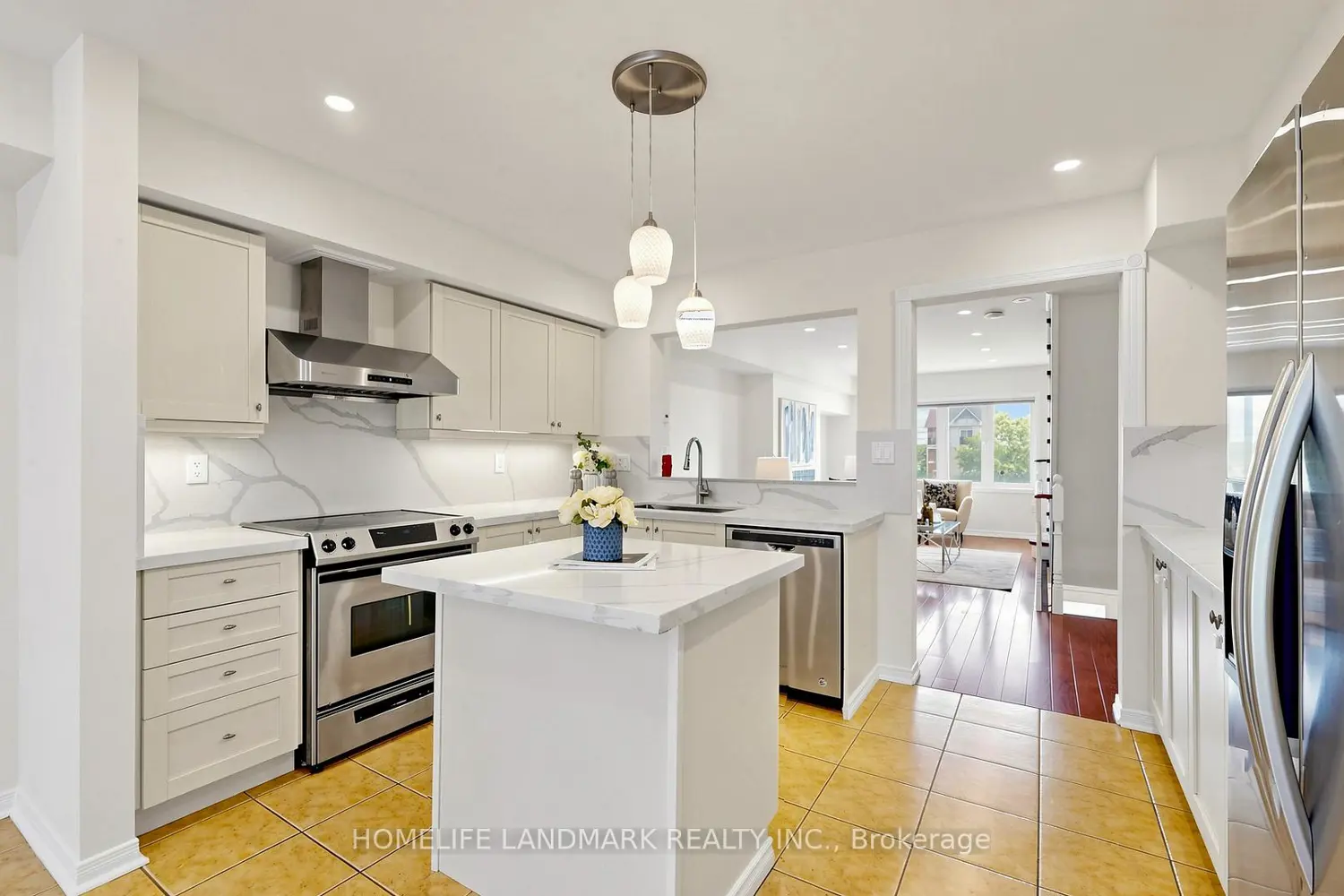 70 Sanctuary Way photo 3