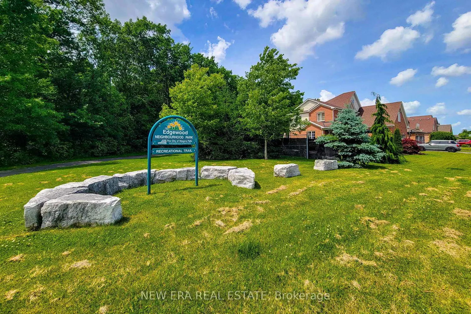 6687 St Michael Avenue photo 4