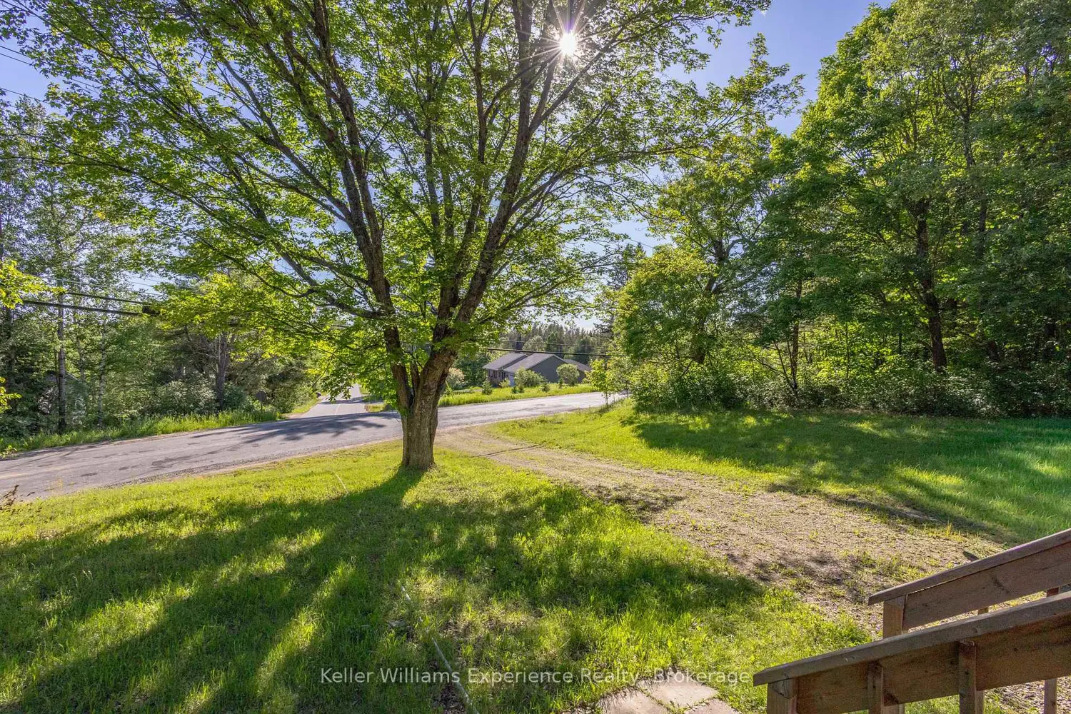 1755 592 Highway photo 5