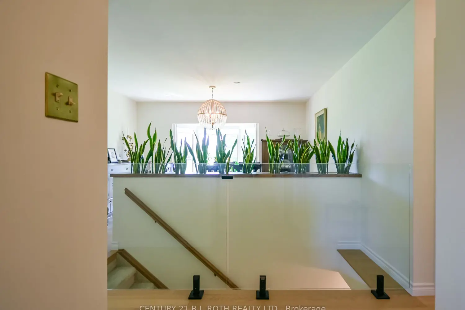 147 Bayshore Drive photo 2