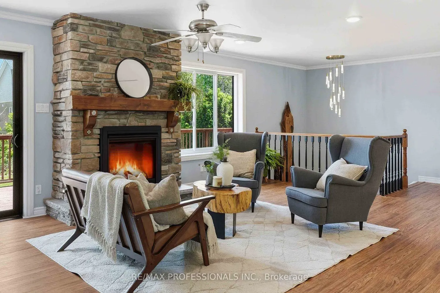 101 Maple Avenue photo 3