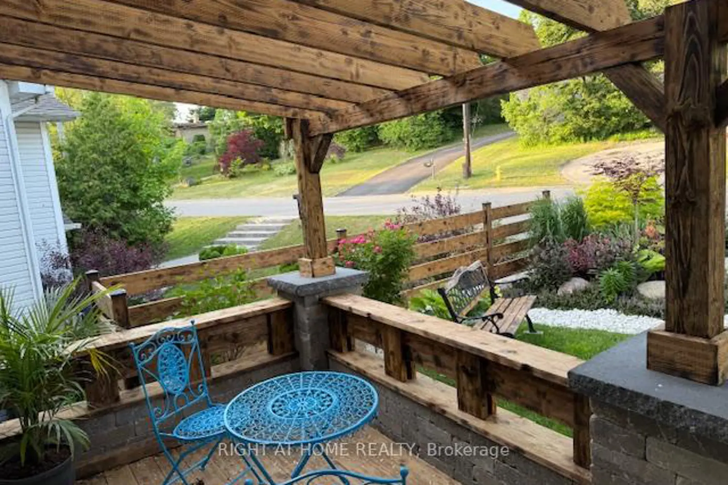 1482 Old Forest Road photo 5