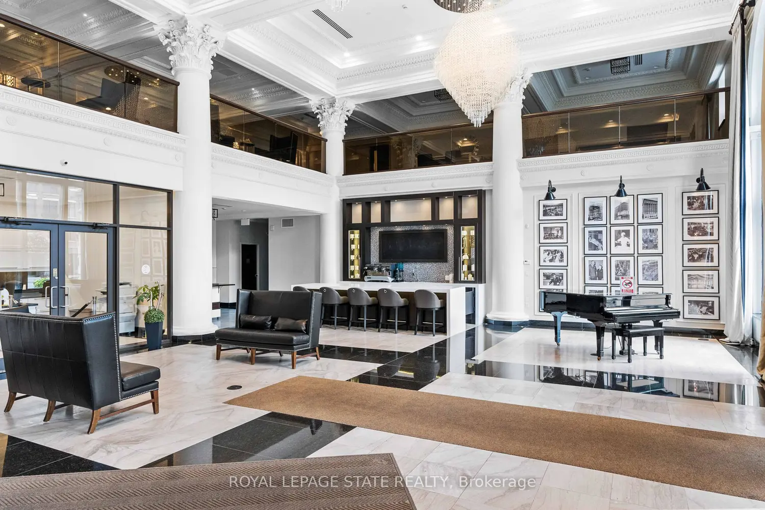 112 King Street 302