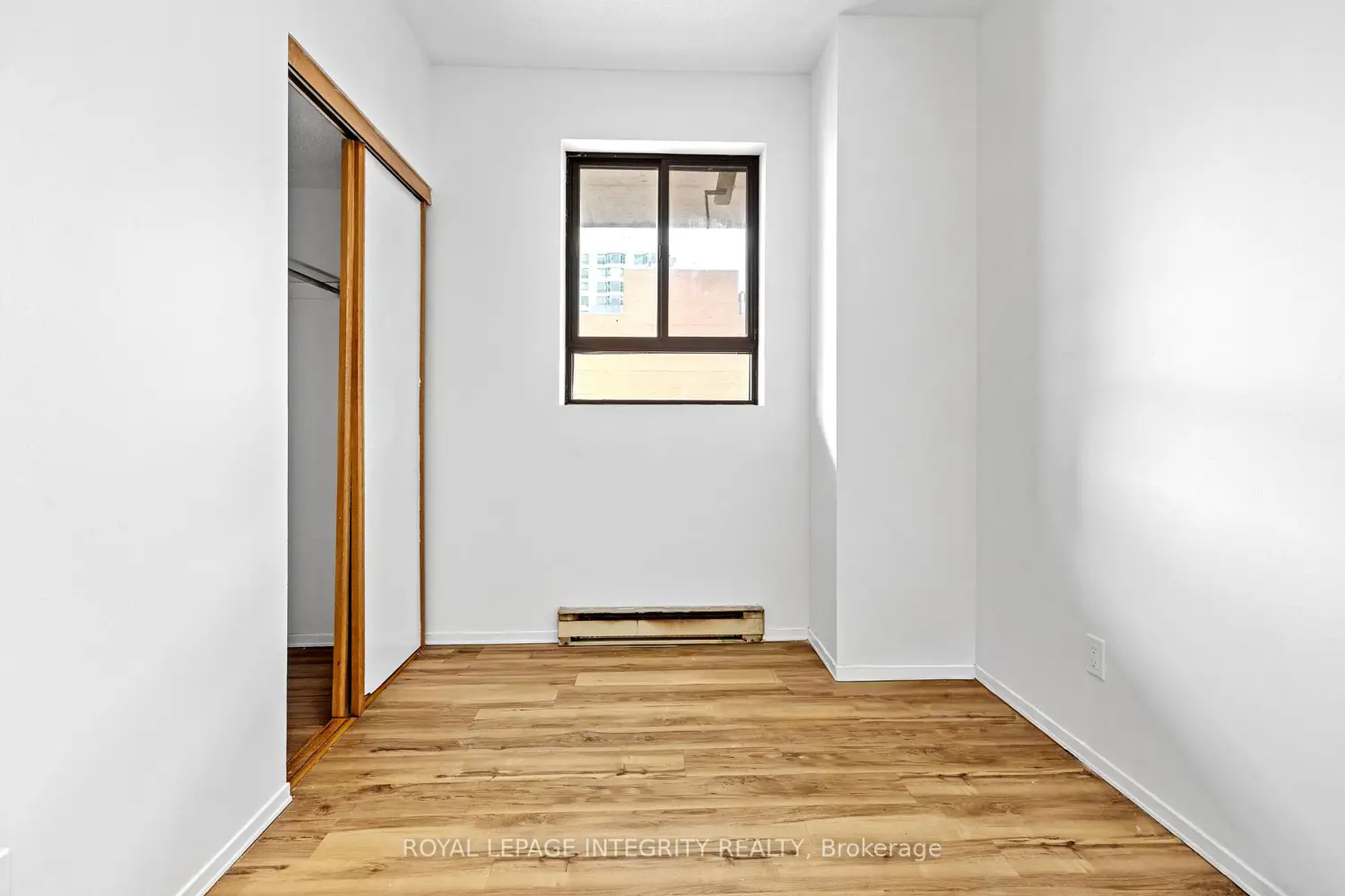 475 Laurier Avenue 2001 photo 4