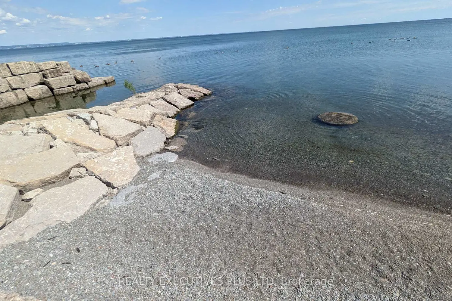 36 Lakeview Drive photo 2