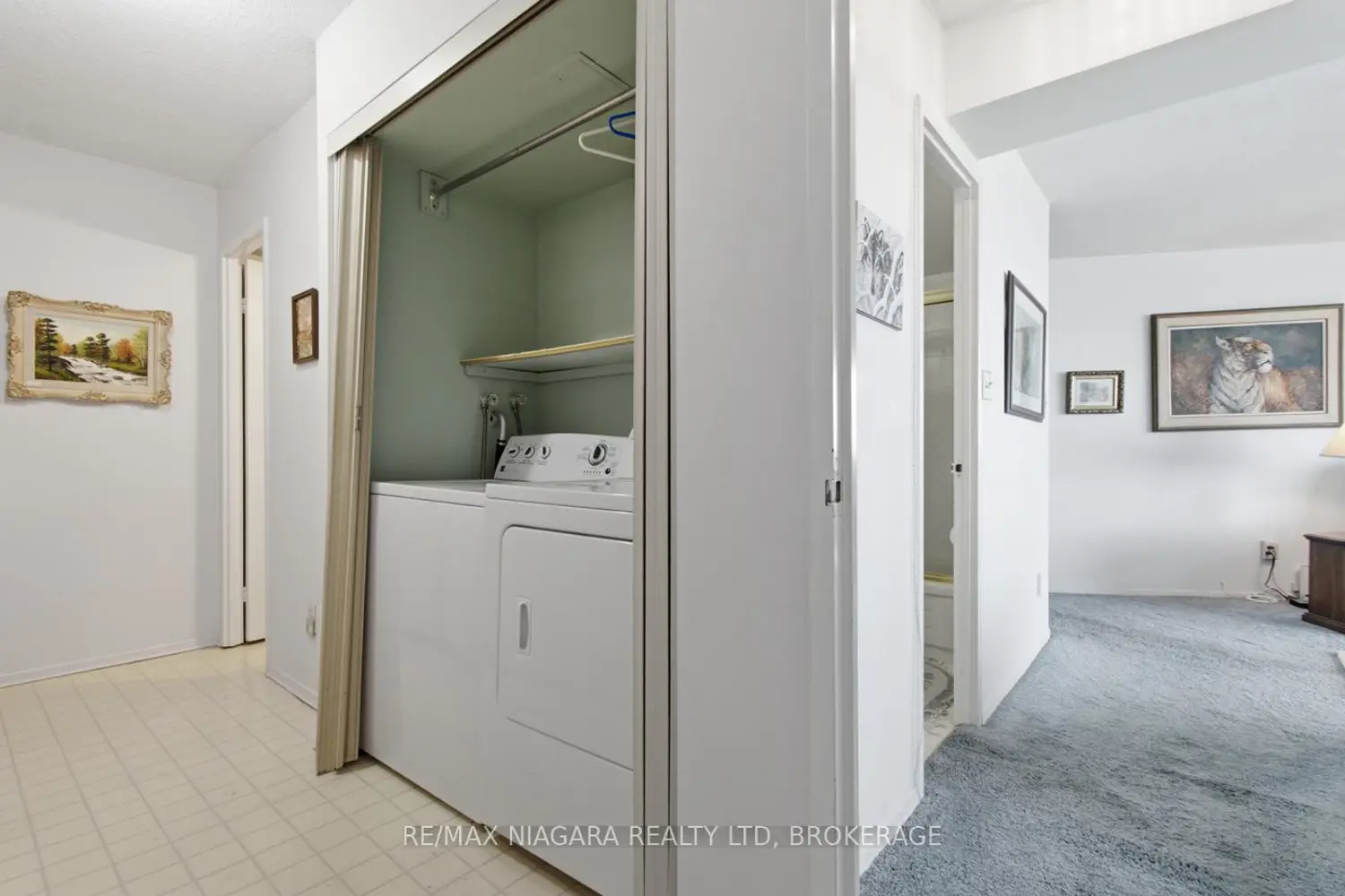 7 Gale Crescent 1011 photo 4