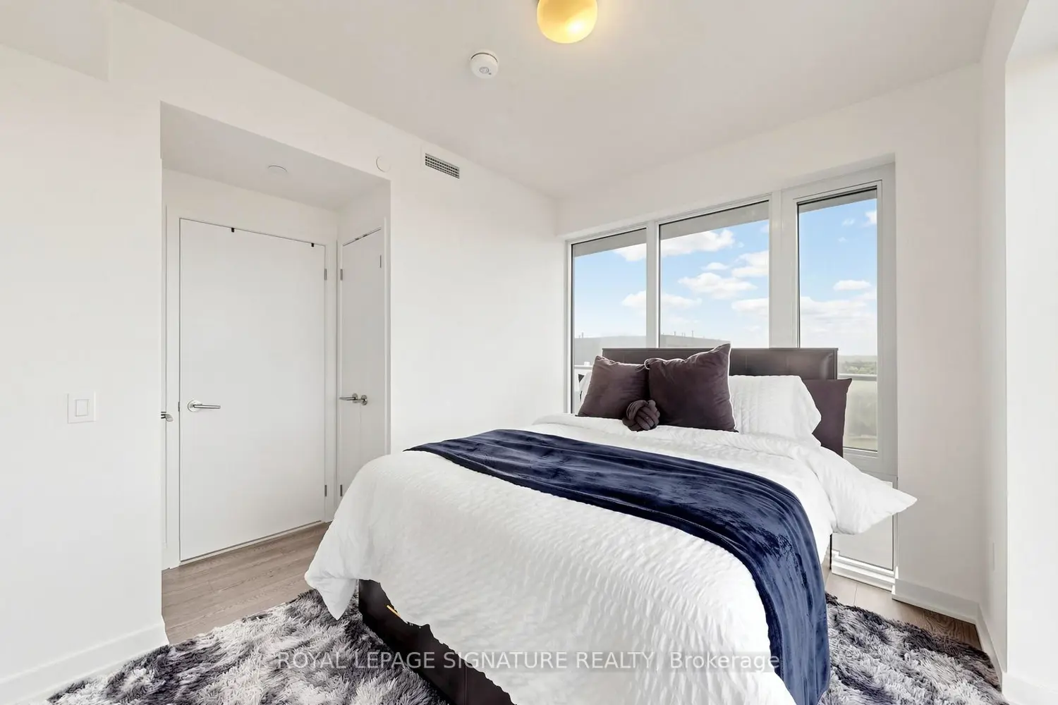 50 O'neill Road 1608 photo 4