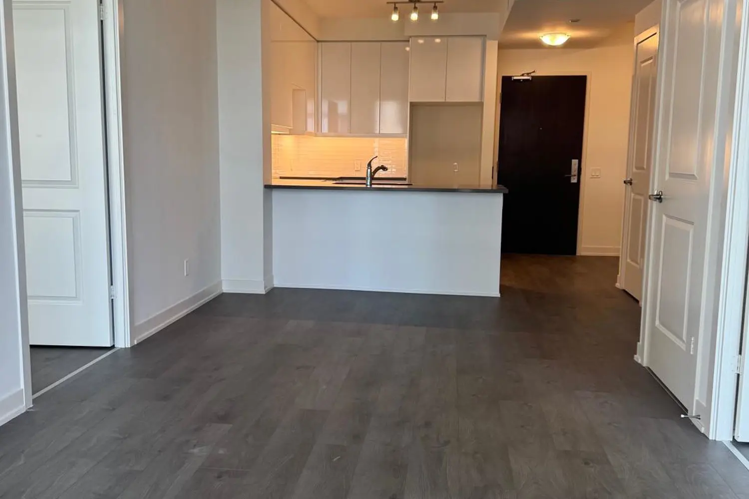 4955 Yonge Street 2305 photo 4
