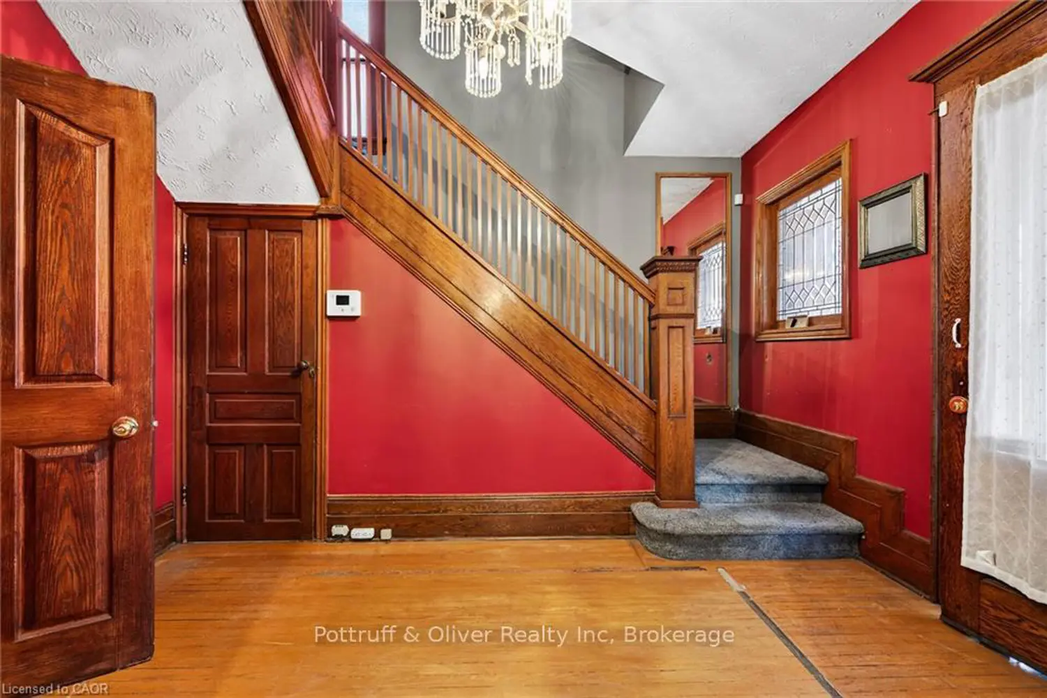 4637 Ellis Street photo 3
