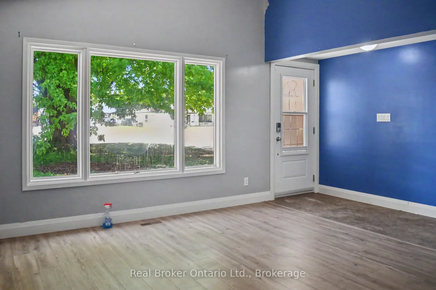 354 Goderich Street photo 3