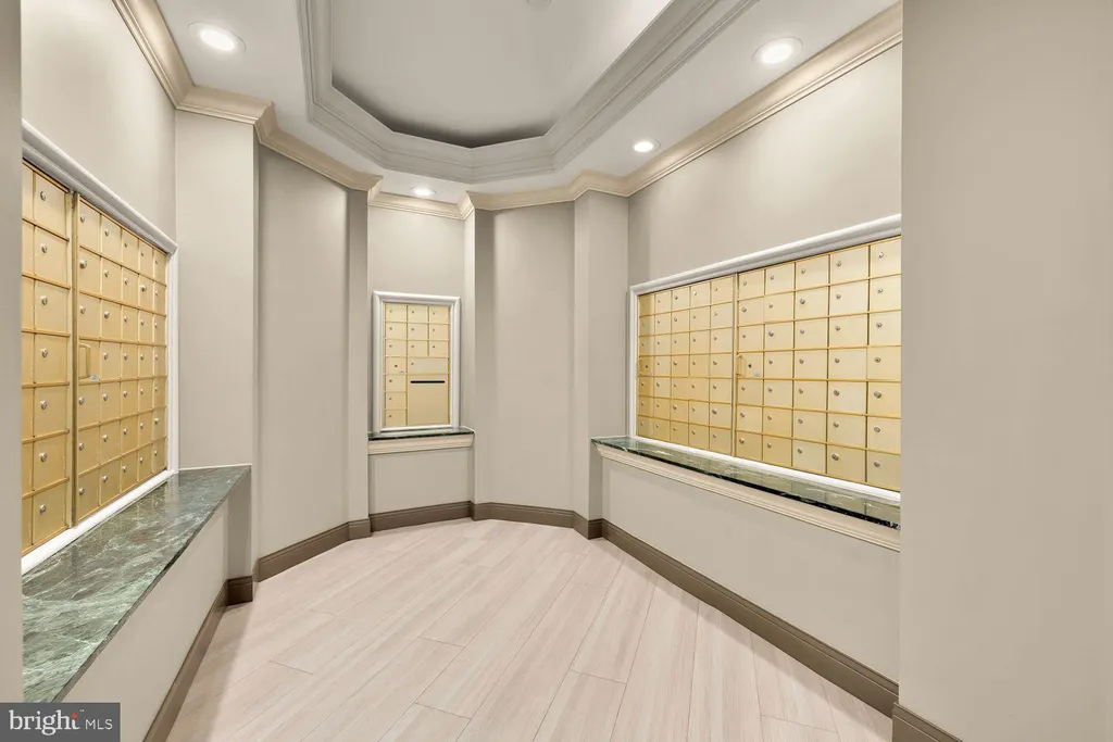 4808 Moorland Lane Unit 1102, Bethesda, MD 20814