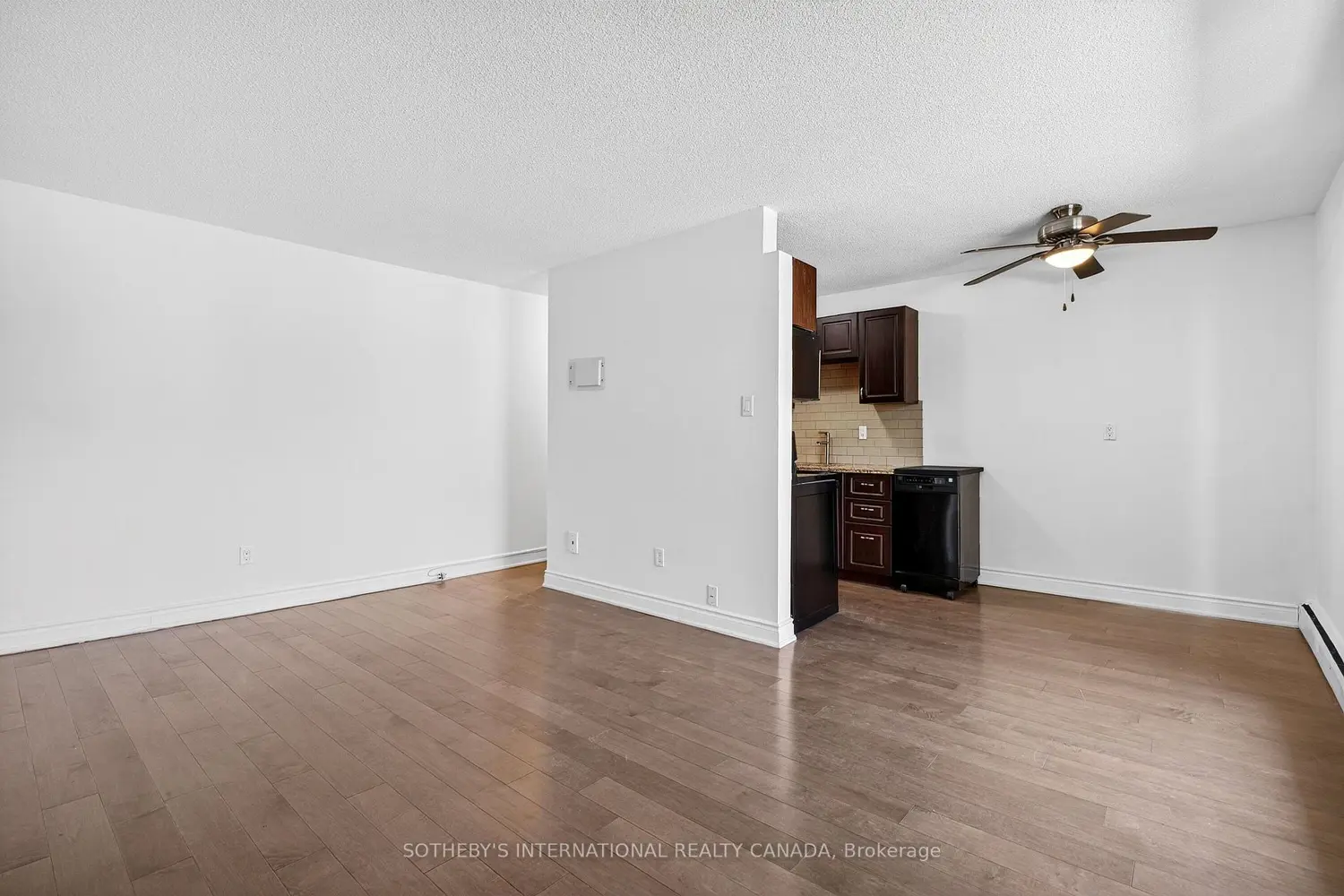 81 Charlton Avenue 103 photo 3