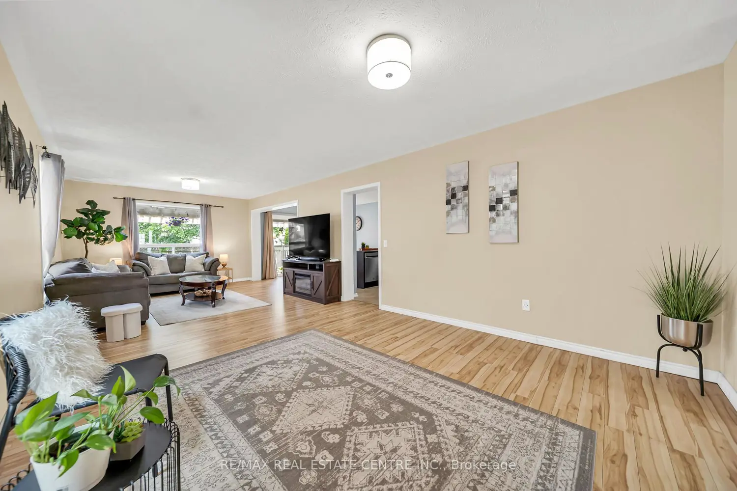 312 Ray Street photo 5