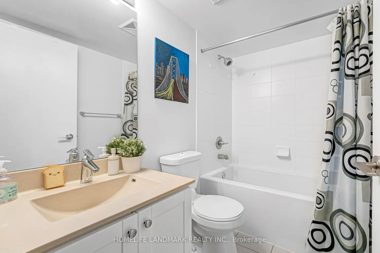 125 Village Green Square 1711