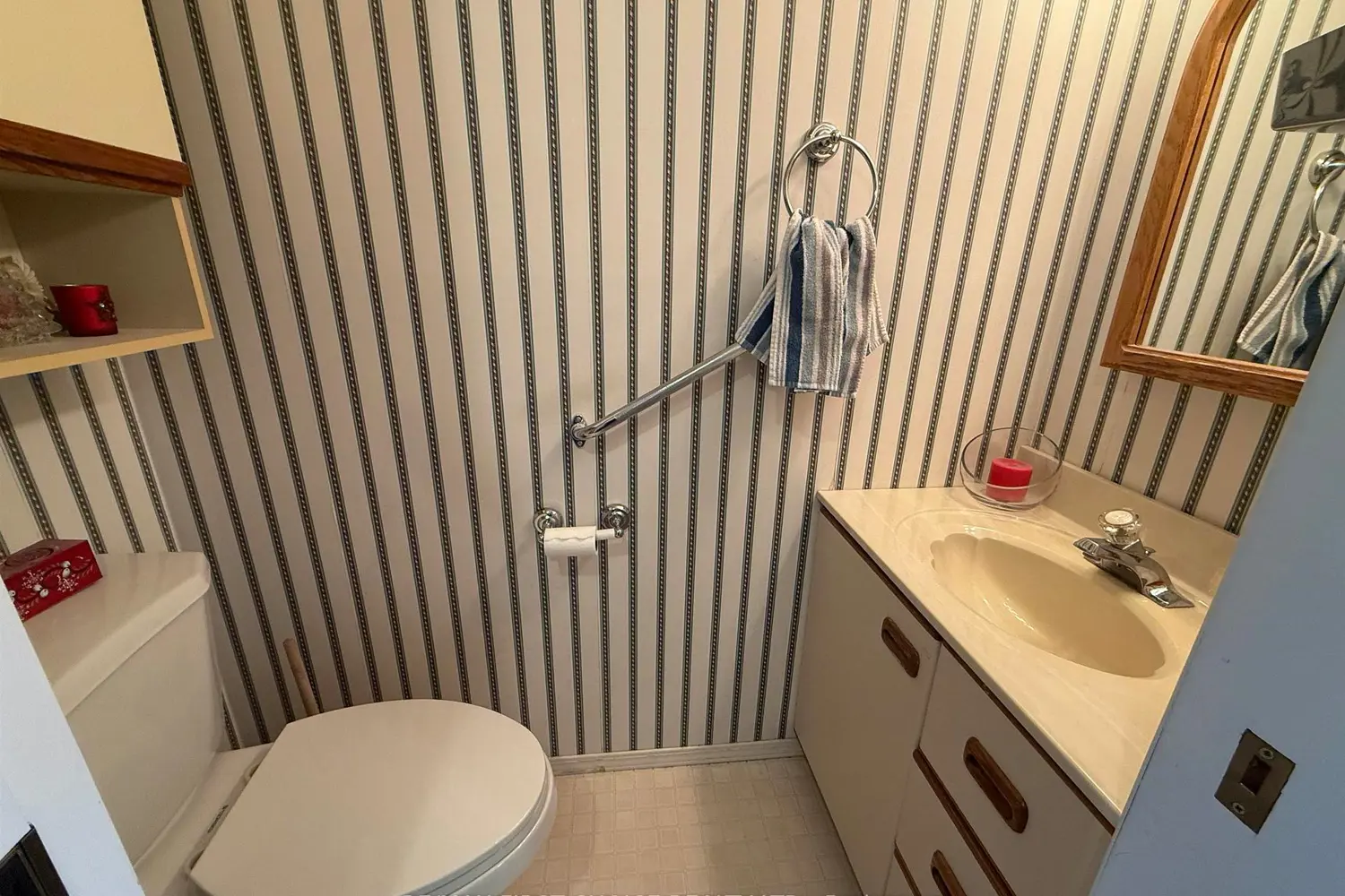 27 Dingwall Parkway photo 3