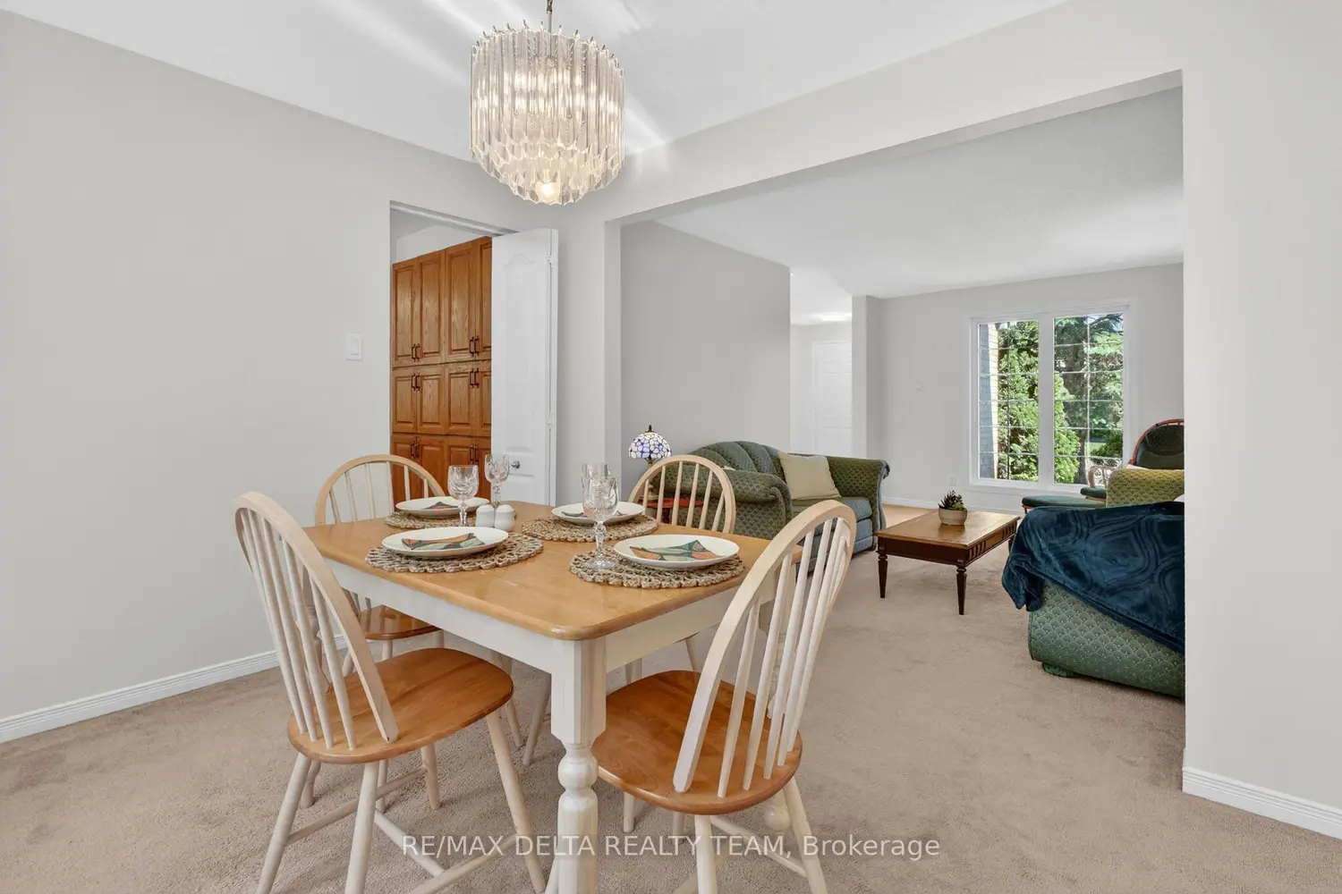 664 Thicket Way photo 5