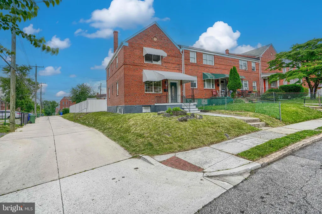 3901 Mountwood Road, Baltimore, MD 21229 photo 2