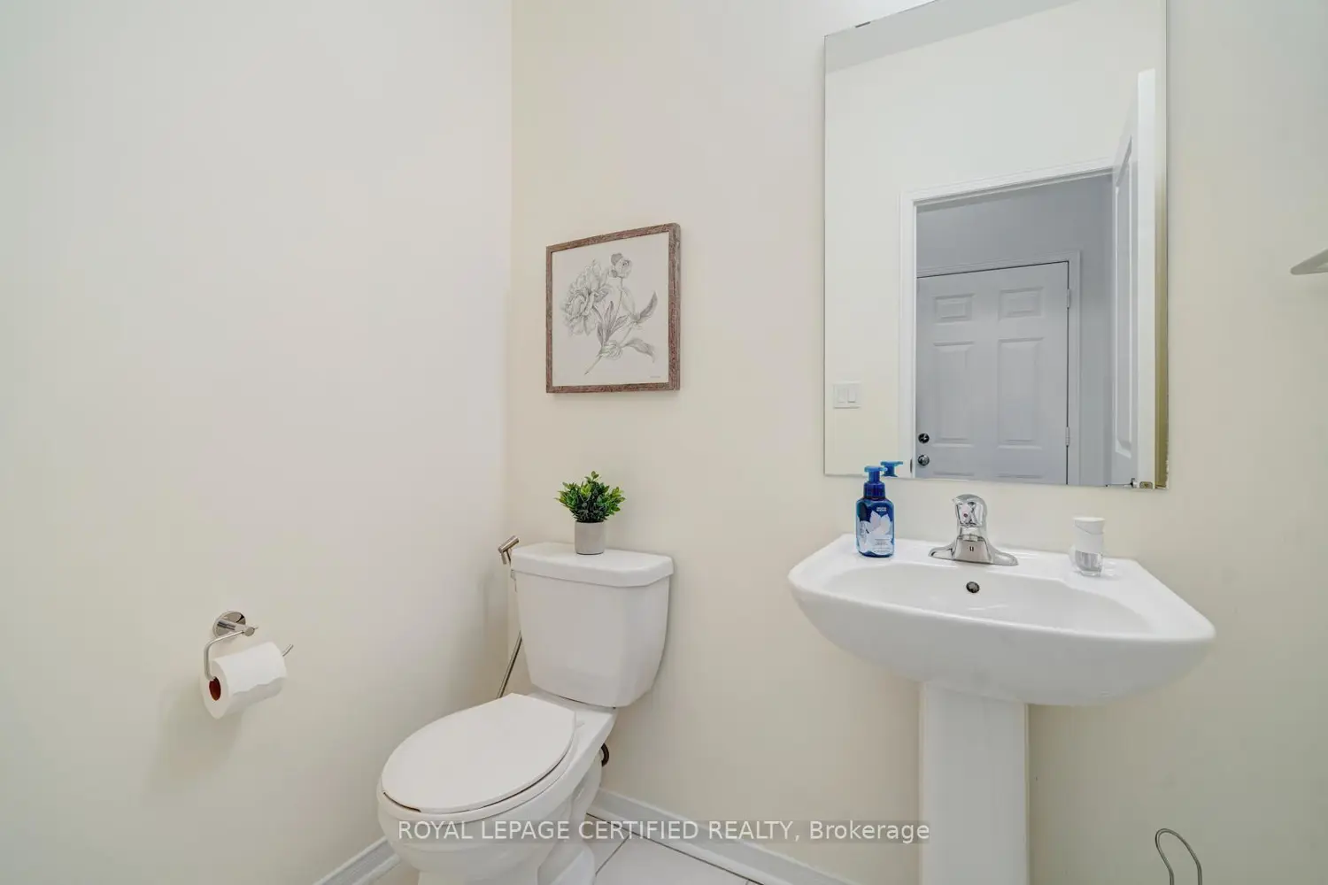 71 Rimrock Crescent photo 5