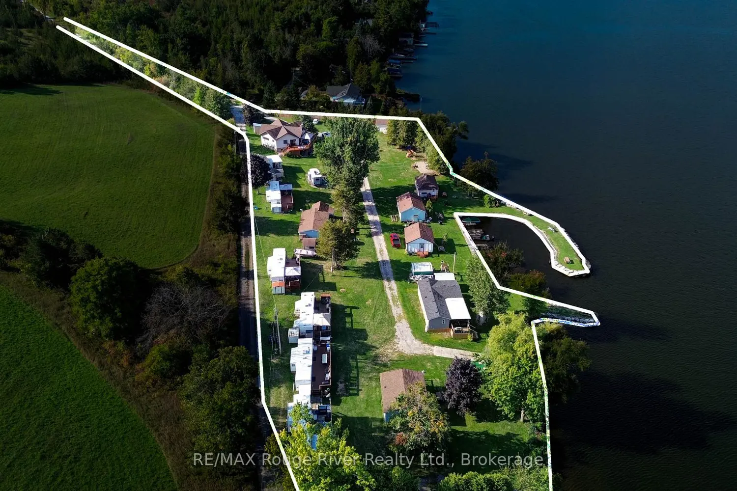 68 Robins Road 198 photo 2
